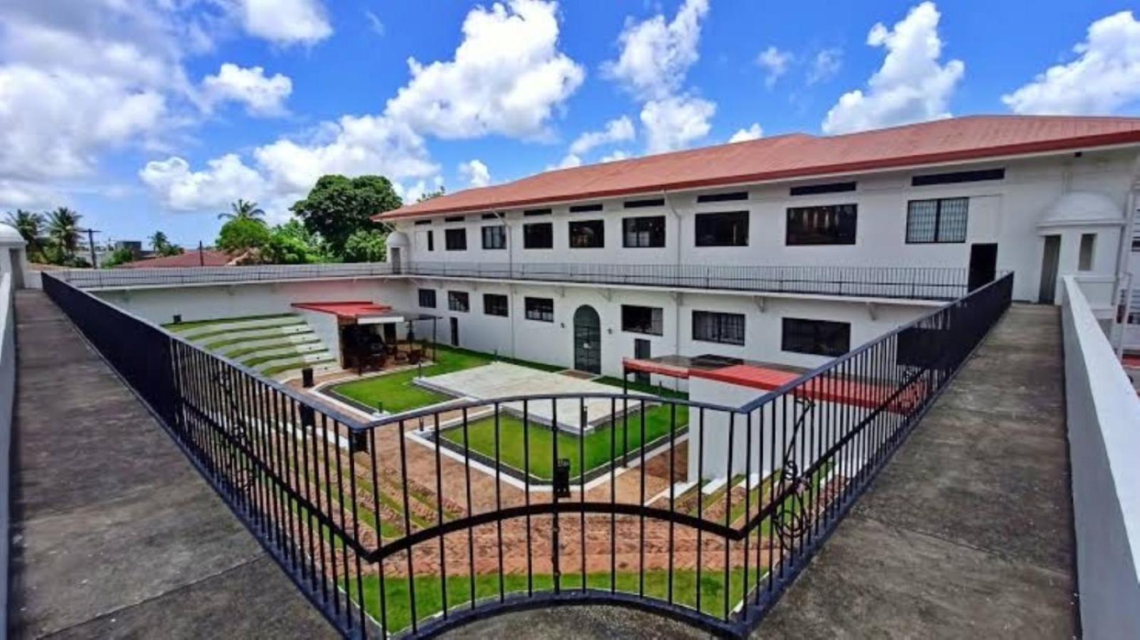 Fernando'S Hotel Sorsogon エクステリア 写真