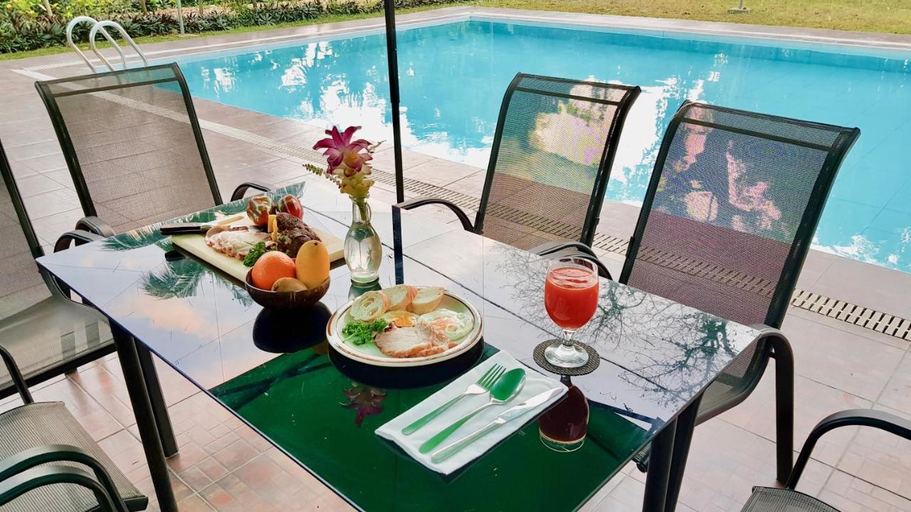 Fernando'S Hotel Sorsogon エクステリア 写真
